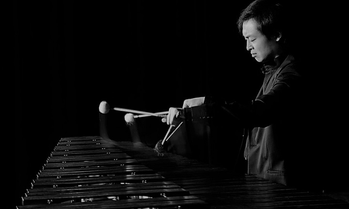 Pius Cheung (black and white photo)